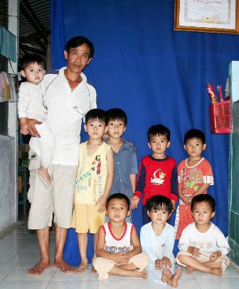  Cha con anh Bông trên đỉnh Vồ Mồ Côi