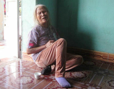 Bà Đào Thị Tịnh cũng là trường hợp mắc bệnh tâm thần lâu năm như ông Thu nhưng vẫn chưa có chế độ hưởng trợ cấp xã hội