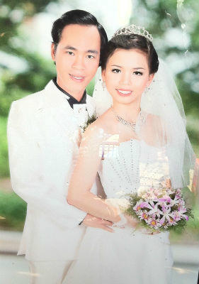 Ảnh cưới trong đám cưới giả