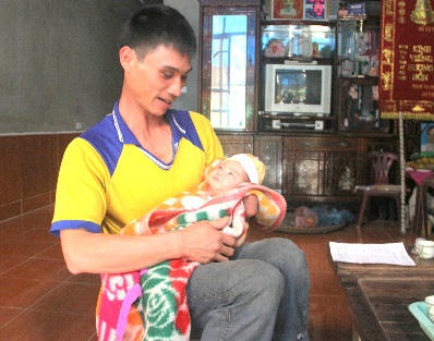 Anh Bắc đau lòng khi vợ mất, con còn quá bé