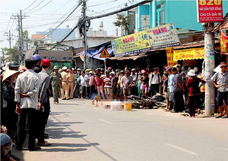 Hiện trường xảy ra tai nạn khiến chị Hoa tử vong tại chỗ