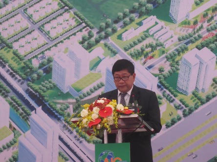 Sự góp mặt của nhà đầu tư nước ngoài là một lợi thế lớn của AIC, trong ảnh là ông haris, một nhà đầu tư bất động sản chuyên nghiệp của Malaysia