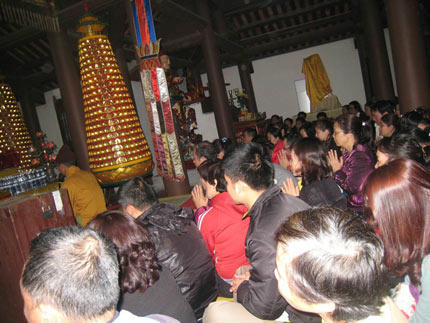 Lễ cầu an ở chùa Cẩm Thực (Quảng Ninh). Ảnh: Thiện Ân