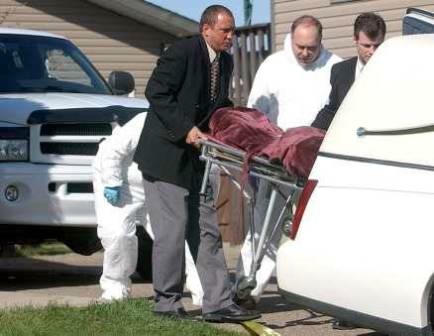 Các nạn nhân được tìm thấy trong chính ngôi nhà của họ