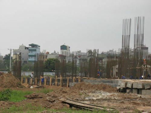 Một góc tòa nhà chung cư Kim Văn - Kim Lũ do Công ty xây dựng tư nhân số 1 Lai Châu đang khởi động chờ huy động vốn