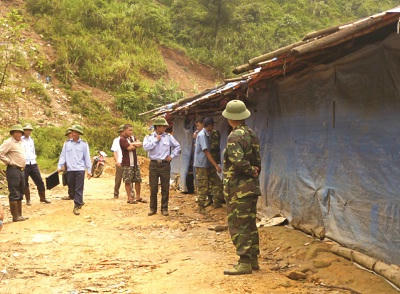 Lực lượng chức năng ra quân truy quét “vàng tặc” tại mỏ vàng Pác Lạng theo như chỉ đạo tại Chỉ thị số 08 của Thường vụ Tỉnh ủy Bắc Kạn