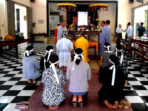 Đám tang của hai ông bà, ảnh NLĐO