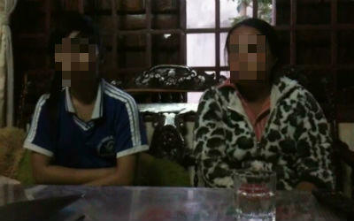 Nạn nhân cùng mẹ kể sự việc
