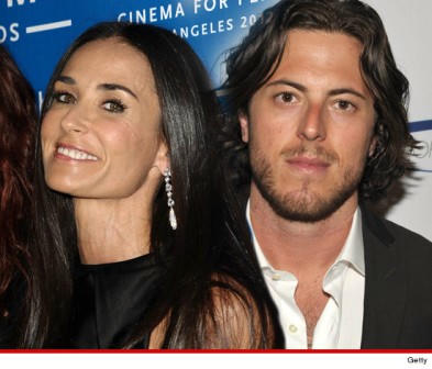 Demi Moore và người tình,