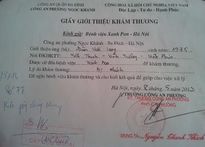 Giấy giới thiệu đi khám của công an phường Ngọc Khánh.