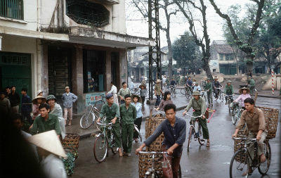 Thời bao cấp, Hà Nội đã từng thường xuyên kẹt đường vì xe đạp. Ảnh minh họa