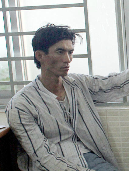 Hùng cùng tang vật bị bắt giữ