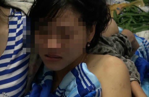 Nữ sinh viên sau khi được giải thoát.