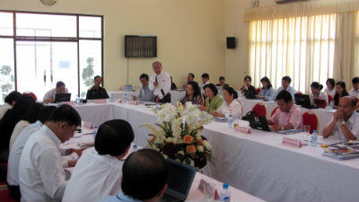 Hôm qua, thảo luận tại tổ, nhiều đại biểu “truy” vấn đề trách nhiệm của các “tư lệnh ngành”