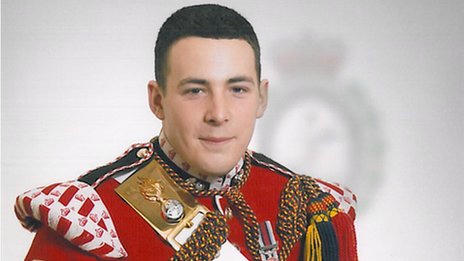 Binh sĩ Drummer Lee Rigby.
