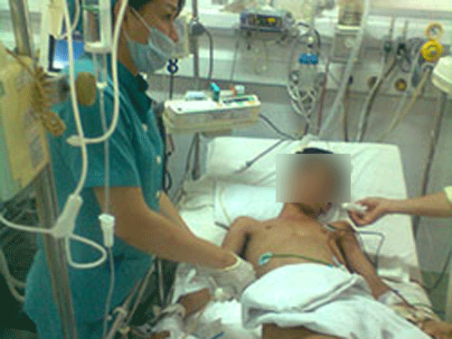 Bệnh nhi Đ.V.T. ngộ độc thuốc trừ sâu do "buồn tình"