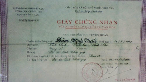 Chứng cứ đã rõ ràng nhưng tỉnh Vĩnh Phúc vẫn chần chừ chưa xử lý vụ bí thư xã Vĩnh Thịnh dùng bằng bất hợp pháp khiến dư luận bức xúc