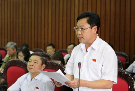 Dương Quang Sơn tỉnh Bắc Kạn phát biểu tại nghị trường