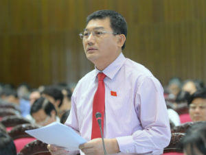 ĐBQH Phạm Huy Hùng (Hà Nội) phát biểu tại Hội trường