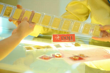 Vàng SJC tăng mạnh lên 38,2 triệu đồng/lượng (ảnh: AH).