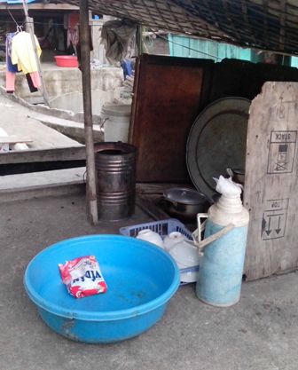 Điều kiện sinh hoạt của người dân xóm chài vô cùng khiêm tốn