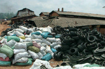 Một điểm thu mua lốp ô tô cũ tại quận 9, TP.HCM