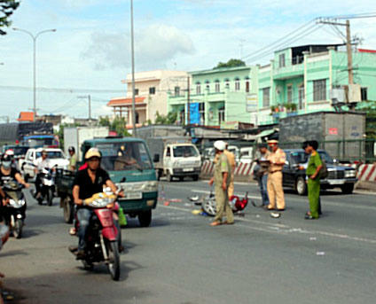 Cơ quan chức năng có mặt ghi nhận, điều tra làm rõ