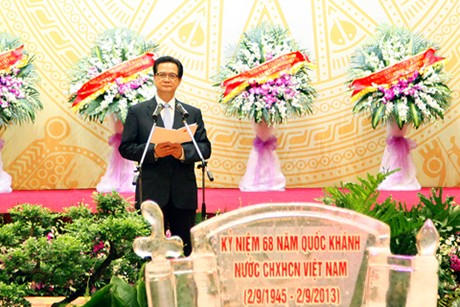 Thủ tướng Chính phủ Nguyễn Tấn Dũng phát biểu tại tiệc chiêu đãi Đoàn Ngoại giao nhân dịp Kỷ niệm 68 năm Quốc khánh 2/9. Ảnh: VGP/Nhật Bắc