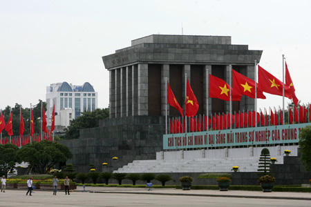 Lăng Chủ tịch Hồ Chí Minh. Nơi đây Chủ tịch Hồ Chí Minh đã đọc bản tuyên ngôn độc lập cách đây 68 năm (2/9/1945 - 2/9/2013).