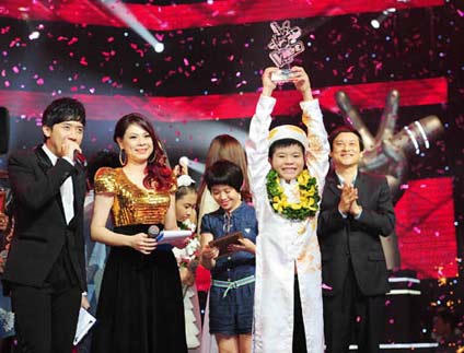 Nguyễn Quang Anh trở thành quán quân Giọng hát Việt nhí 2013 - Ảnh: Thể thao Văn hóa