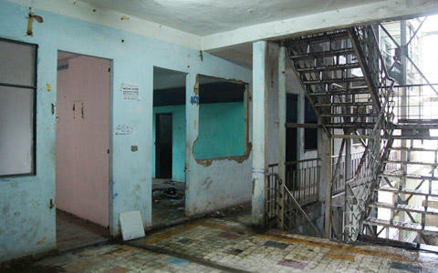 Nhiều chung cư mini đang xuống cấp trầm trọng (ảnh Internet)