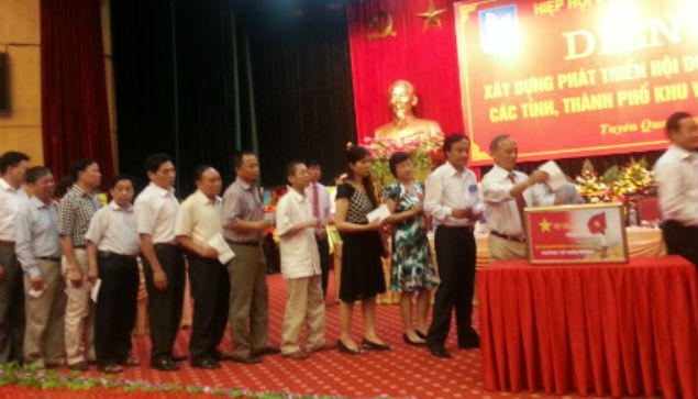 Ông Cao Sỹ Kiêm: “Doanh nghiệp vừa và nhỏ VN vẫn “bơi” trong khó khăn“