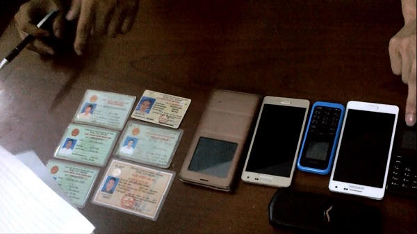 Công tử bột trốn nã vẫn đi xe Camry, vung tiền như nước