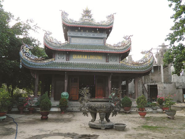 Mộc tượng hiển linh ban thuốc thần chữa bách bệnh?