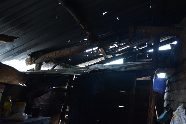 Xót xa những cảnh đời bán “góc con người” lấy tiền chữa bệnh cho con