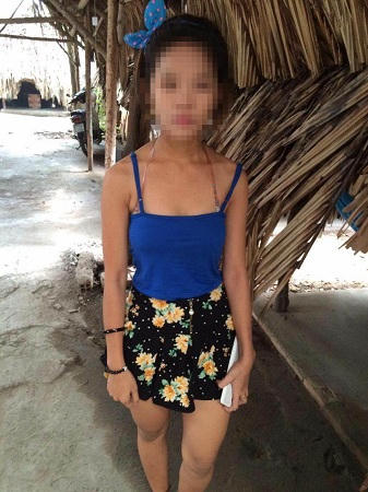 Giải cứu thiếu nữ đi xin việc làm bị lừa bán vào quán cà phê 'đèn mờ'