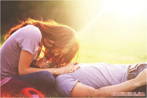 Chuyện khó tin của chàng trai khỏe mạnh, bỏ tiền của đi tìm người yêu cho cô gái mù