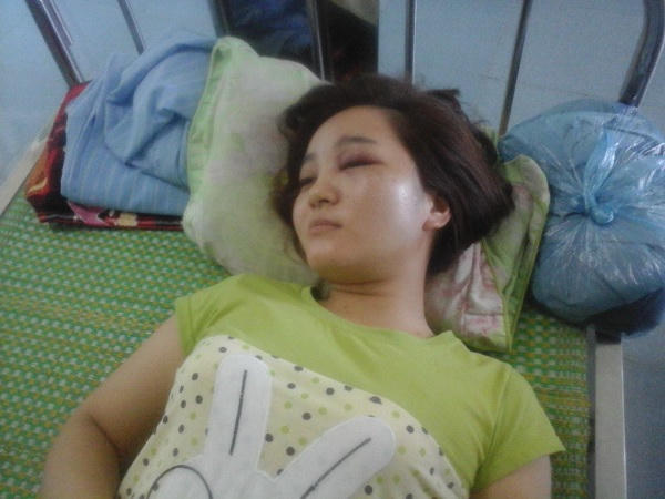 Côn đồ đánh dã man 4 phụ nữ giữa ban ngày