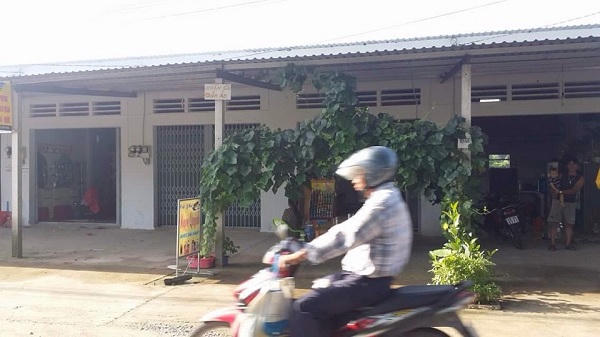 'Ngáo đá' cuồng ghen, chém phăng 4 ngón tay tình địch