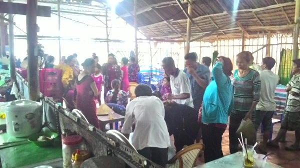 Cả xã viết đơn xin miễn tội cho ông chồng đánh ghen