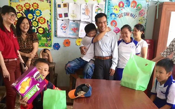 Bình Định: Tấm lòng sẻ chia cảm hóa tâm hồn trẻ khuyết tật