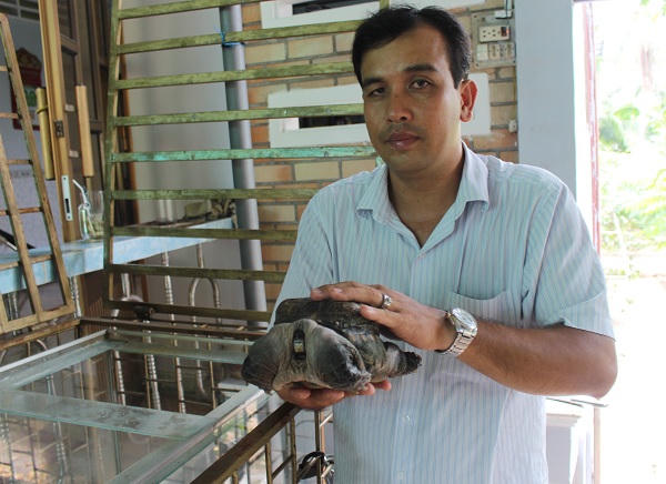 Đời ly kỳ của chủ nhân 'chú rùa may mắn' tiền tỷ