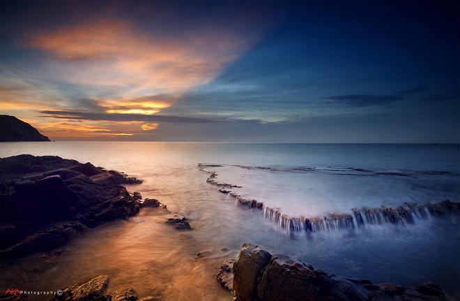 Say đắm với thác trên biển duy nhất tại Việt Nam