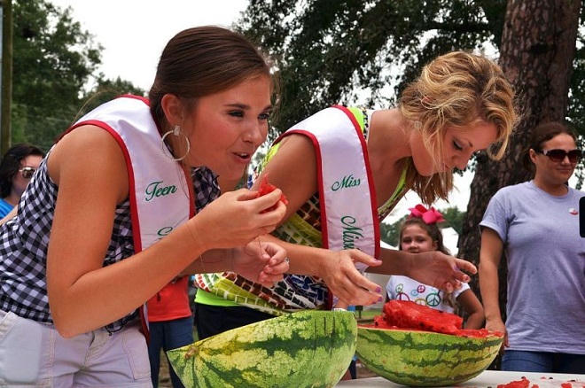 Những lễ hội tưng bừng nhất thế giới trong tháng 8