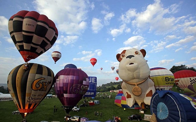 Những lễ hội tưng bừng nhất thế giới trong tháng 8