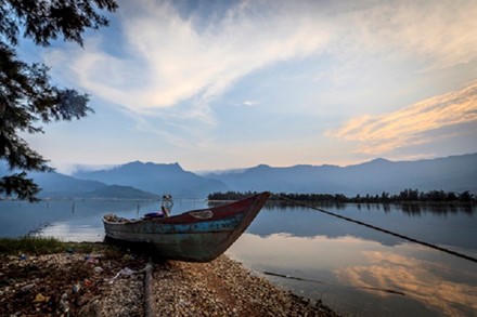 Canh sac may long bong nuoc tuyet dep o dam Lap An hinh anh 1