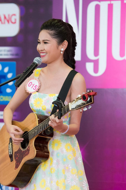 Thu Thảo khóc trước cảnh gái miền Tây lấy chồng ngoại