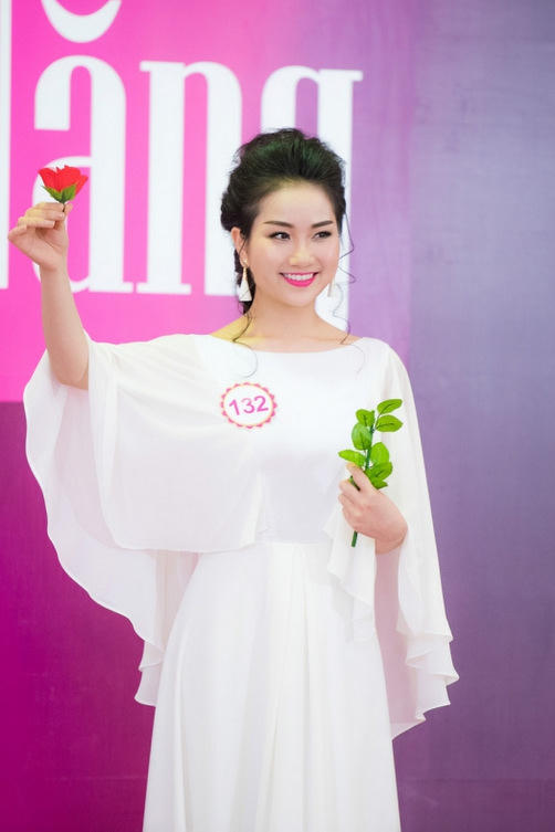 Thu Thảo khóc trước cảnh gái miền Tây lấy chồng ngoại