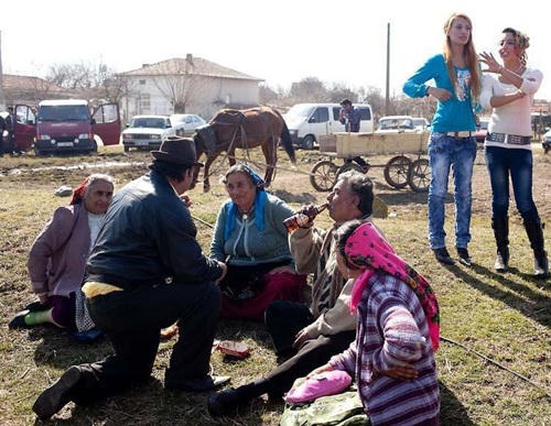 Đến thăm chợ bán cô dâu ở Bulgaria - 8