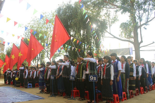 Ấn tượng hình ảnh chào mừng năm học mới trên cả nước